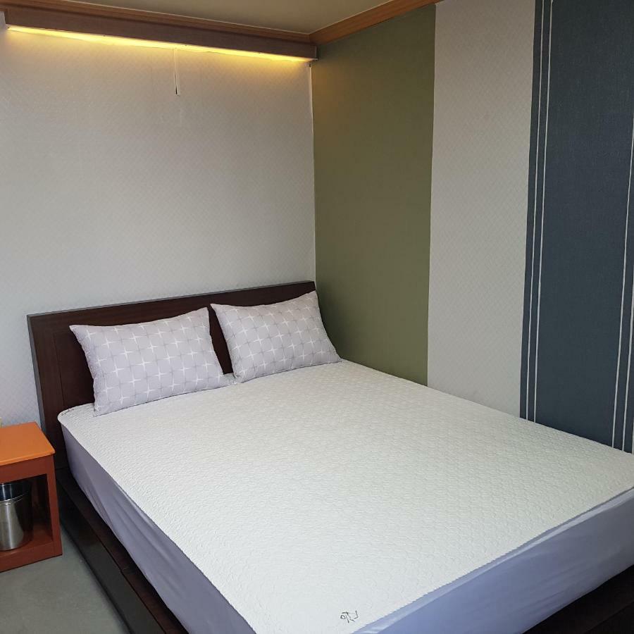 Nampo One Motel Пусан Екстериор снимка