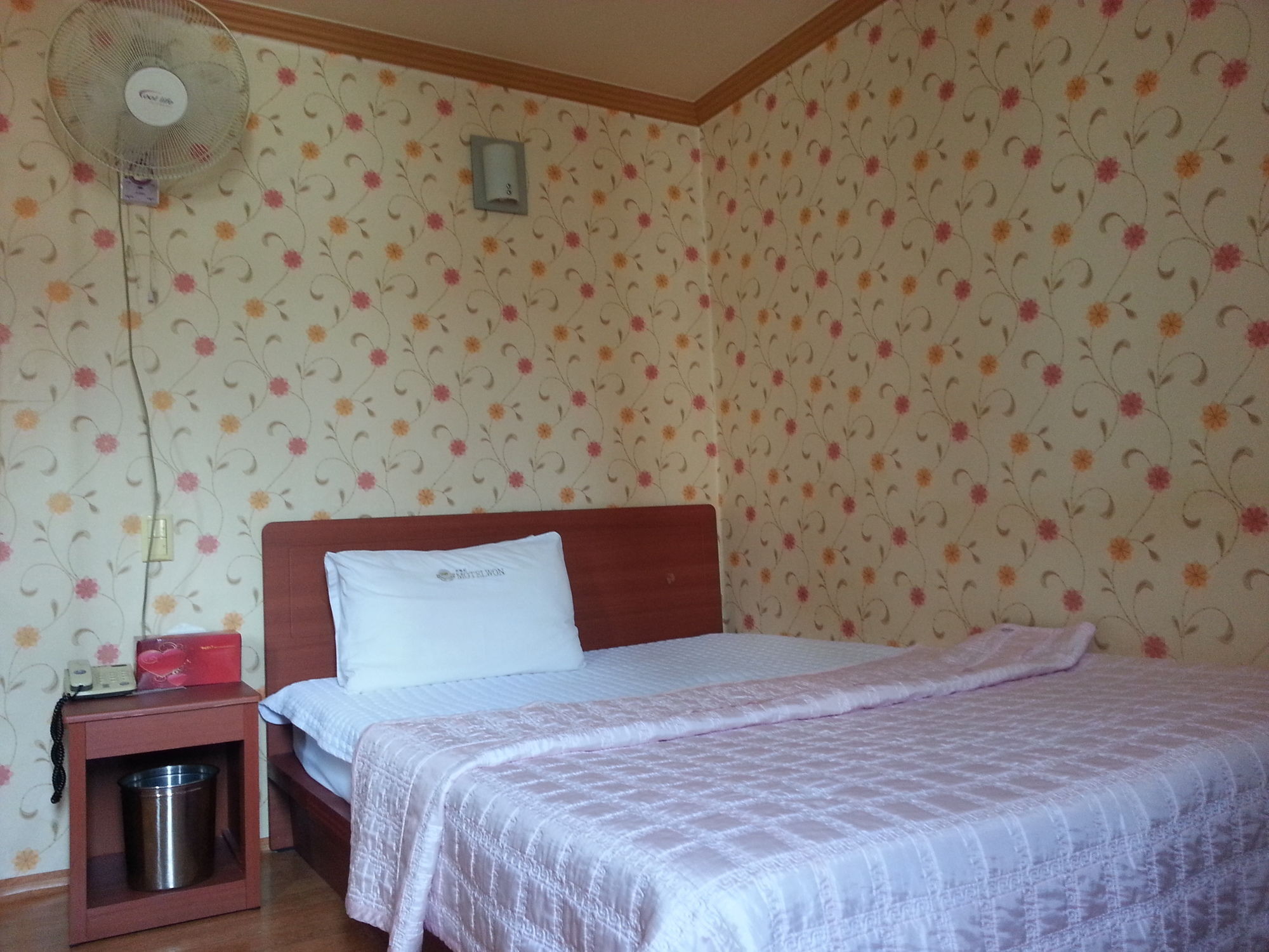 Nampo One Motel Пусан Екстериор снимка